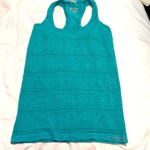 Saucony women’s running tank top